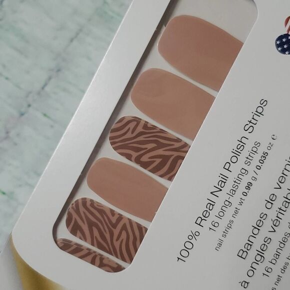 New and sealed Color Street Retired All Wild Up - Picture 3 of 3